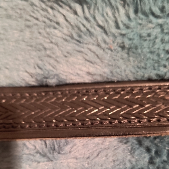 Vintage Fiori Black Leather Belt with Gold Buckle. Size 34. Good Condition - Picture 8 of 8